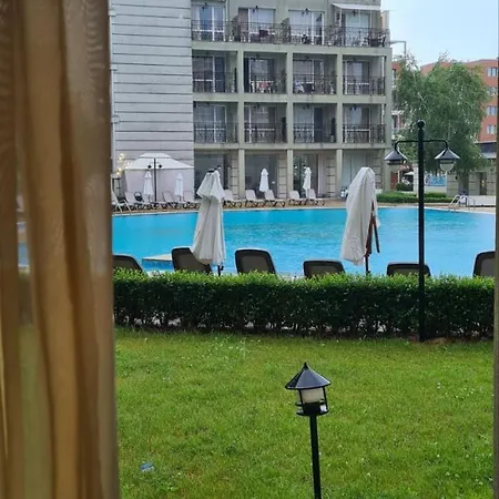 Festa първа линия Apartmán