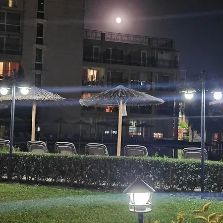 Апартамент Festa първа линия Поморие